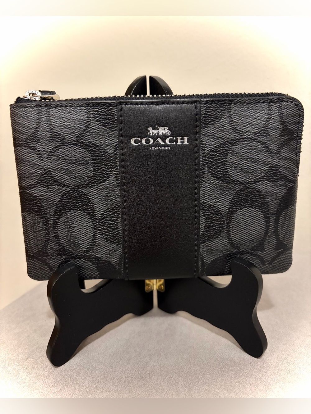 Coach Women's Small Corner Zip Wristlet in Signature Canvas (Charcoal / Black)